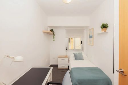 Carrer Aben al Abbar, Valencia, Valencian Community 46021 - Photo 3