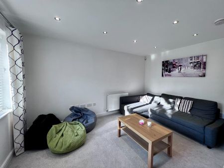 5 bedroom mews to rent - Photo 2
