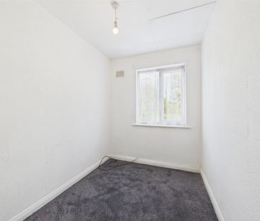 3 BED Apartment To rent - Photo 4