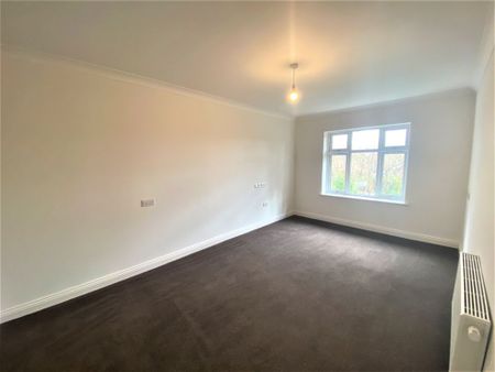 Hamilton Court, Fernhill Road, Blackwater, GU17 - Photo 3