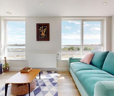 3 bedroom flat to rent - Photo 1