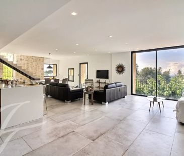 Maison à louer Vence, Cote d'Azur, France7 000 EUR / Mois - Photo 2