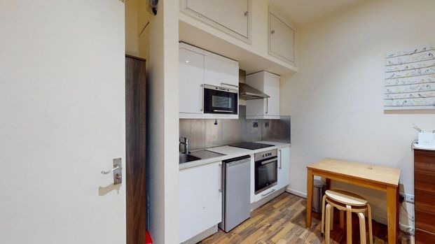 Studio to rent - Photo 1