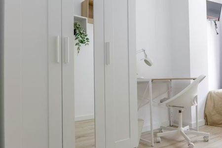 Carrer Campoamor, Valencia, Valencian Community 46022 - Foto 4