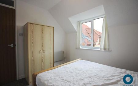 Ocean Letting and Management are pleased to present this lovely, one bedroom property in this fantastic location. - Photo 4