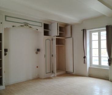 Rue Saint Malo, grand F2 en duplex au 1er étage comprenant grand sé... - Photo 3