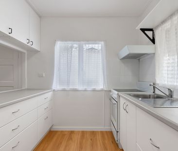 11 Argyle Street, Red Hill QLD 4059 - House For Rent | Domain - Photo 4