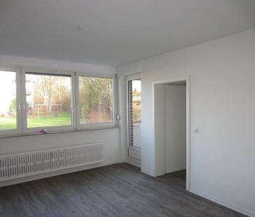 Bezugsfertig renovierte 2-Zimmerwohnung mit Balkon im EG (Hochparte... - Photo 1
