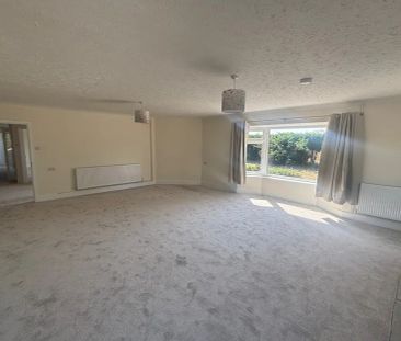 Thetford, Hilborough - Photo 3