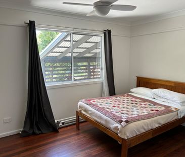 8 Maple Road, Sandy Beach - Photo 2