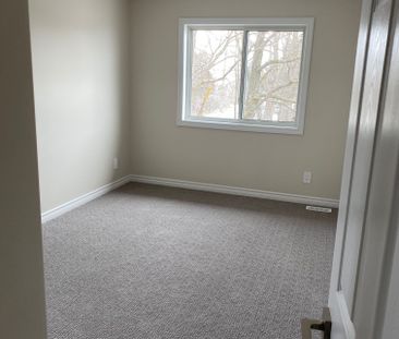 For Lease - 34 Nipigon Street, Belleville, Ontario - Photo 2