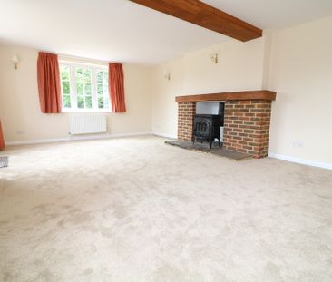 Blackbrook Road, Dorking - 4 bedrooms Property for lettings - Seymours - Photo 5