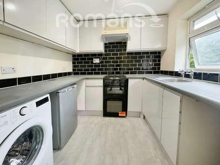 Cibbons Road, Chineham, Basingstoke, RG24 - Photo 5