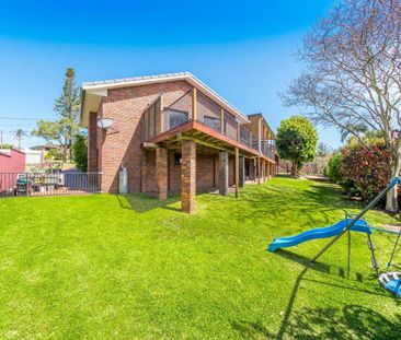 Stylish Beachside Living in Evans Head - Photo 4