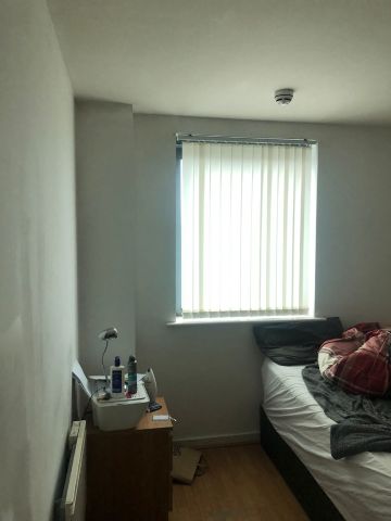 2 Bed Flat, City Point, M3 - Photo 3