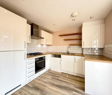 3 bedroom semi-detached house to rent - Photo 6