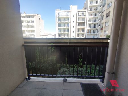 Location Appartement 2 pièces 39m² MARSEILLE 7ème - Photo 4
