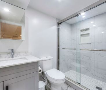 For Lease - 1051 Caven Street, Mississauga, Ontario - Photo 6