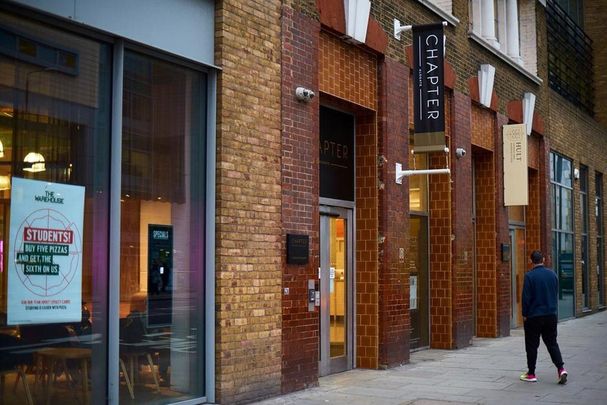 Studio to rent - Photo 1