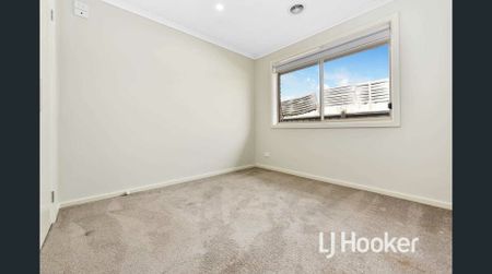 6 Viewside Way, Hampton Park VIC - Photo 5