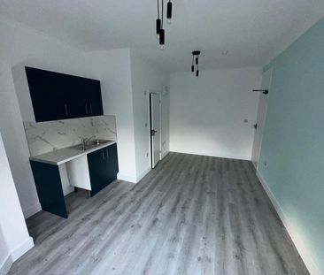 Studio Flat, Central Park Road, E6 - Photo 6