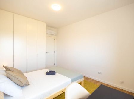 Rua Sarmento de Beires, Lisbon, Lisbon 1900-271 - Photo 3