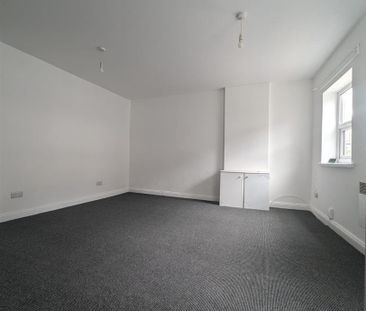 2 Beds - Apartment - - Photo 1