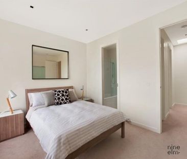 7 Yellow Box Lane, Burwood VIC 3125 - Townhouse For Rent | Domain - Photo 3