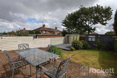 3 bedroom semi-detached house to rent - Photo 3