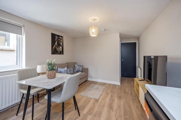 Apt 3, 27 Camden Street, Belfast, BT9 6AT - Photo 1