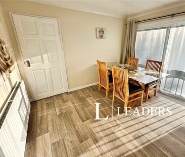 2 bedroom apartment to rent Rothesay Avenue, Newcastle, ST5 - Photo 2