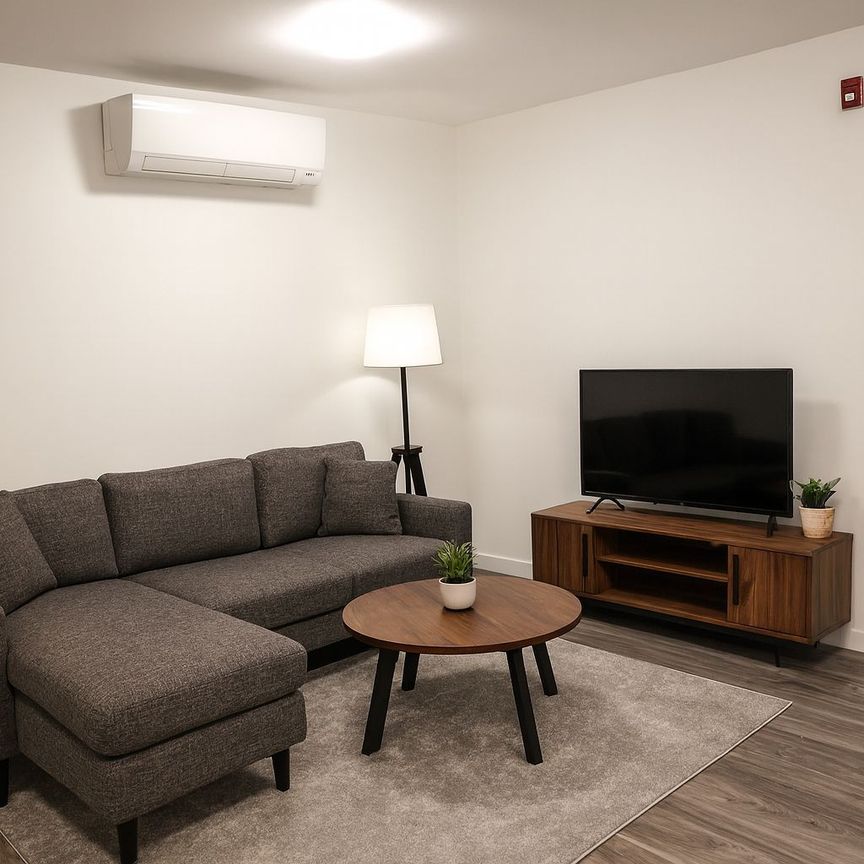 For Lease - 148 Glenlake Avenue Unit# 3, Toronto, Ontario - Photo 1