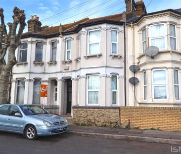 Stanley Road, Southend On Sea - Photo 5