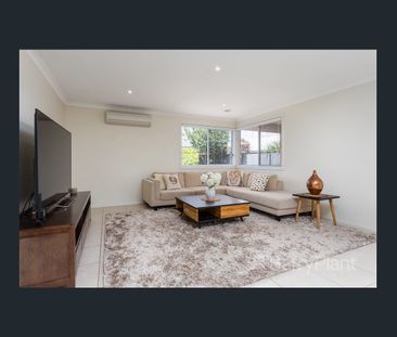 Spacious Family Living in Central Location - Photo 3