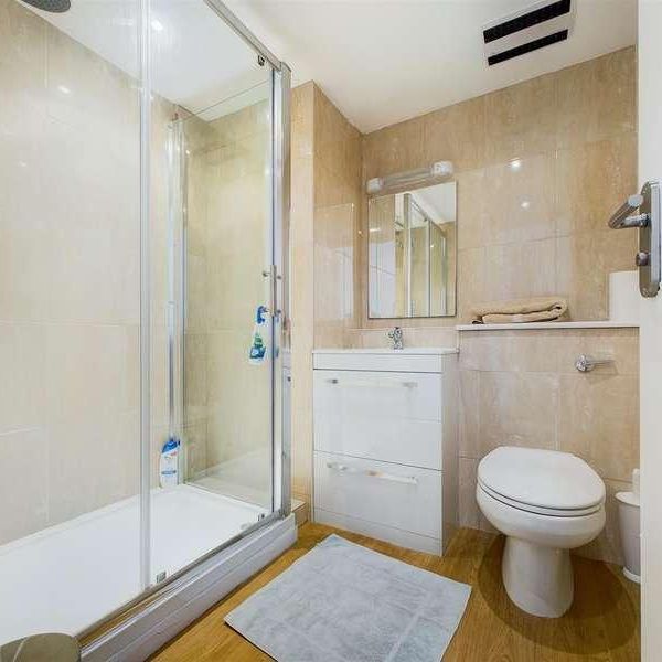 Bridgeport Place, Wapping, London, E1W - Photo 1