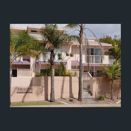 2 Bedroom Townhouse in the heart of Cotton Tree - Photo 3