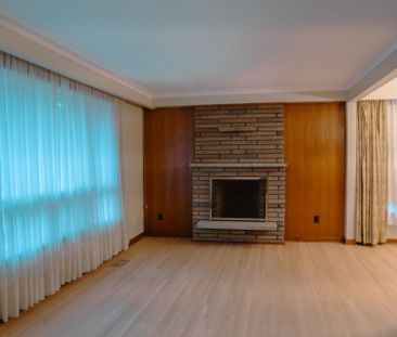 For Lease - 2 Brantwood Drive, Toronto, Ontario - Photo 2