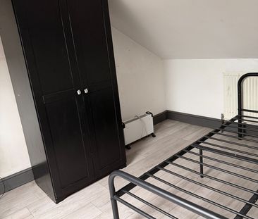 2 Bed Maisonette, Knotts Green Road, E10 - Photo 3