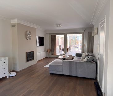 Ruime appartement van 155 m² met 3 slpkrs in Niel bij As - Photo 1