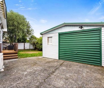 3-Bedroom Home in Upper Hutt - Photo 5