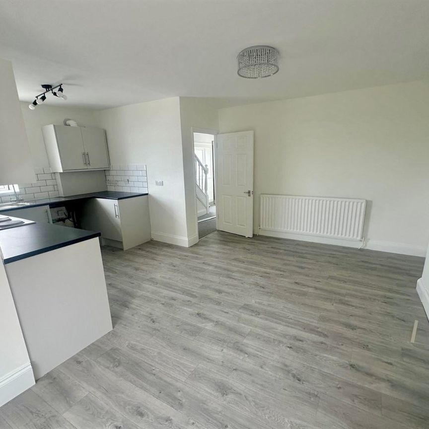 Gainsford Road, Bitterne, SO19 - Photo 1