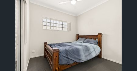 Stylish Apartment in Great Location! - Photo 4