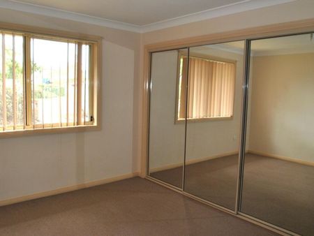 Practical Living - Close To Amenities - Photo 3