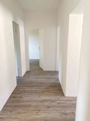 **Bezugsfertige 3-Zimmer-Wohnung mit Balkon - Foto 1