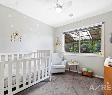 Modern Comfort Meets Convenience – Discover 65 Red Gum Circuit, Pak... - Photo 4