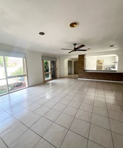 Generous All Throughout - Photo 2