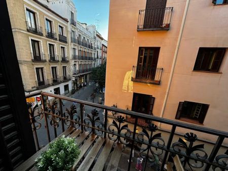 Calle de Jesús, Madrid, Community of Madrid 28014 - Photo 4