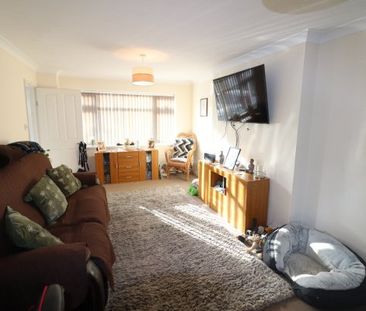 Latchetts Shaw, Basildon, Property for rent - Photo 2