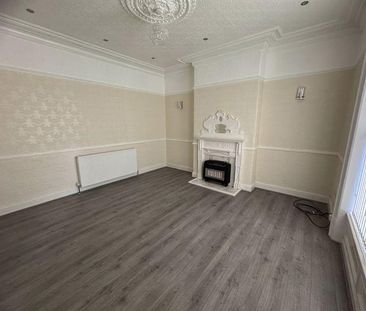 3 bedroom detached house to rent - Photo 3
