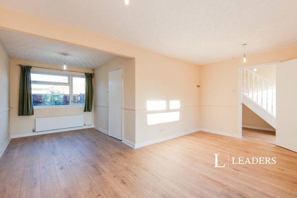 3 bedroom house to rent Beverley Road, Stevenage, Hertfordshire, SG1 - Photo 1